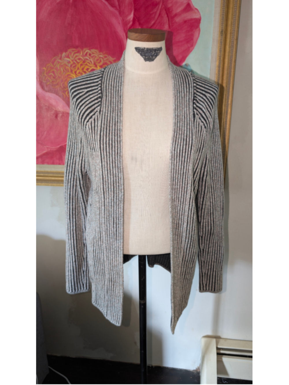 Women's Lululemon Ribbed Cardigan Sweater Size 2 Grey Black 2